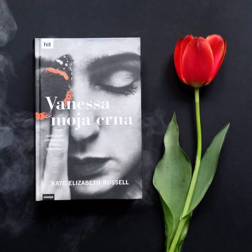 Recenzija: “Vanessa moja crna”, Kate Elizabeth Russell
