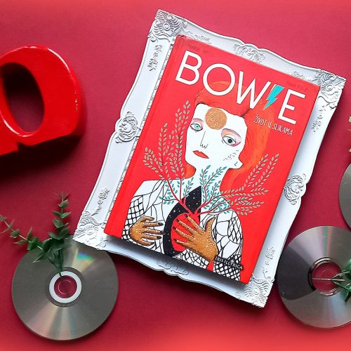 Recenzija: “Bowie. Život u slikama”, María Hesse, Fran Ruiz