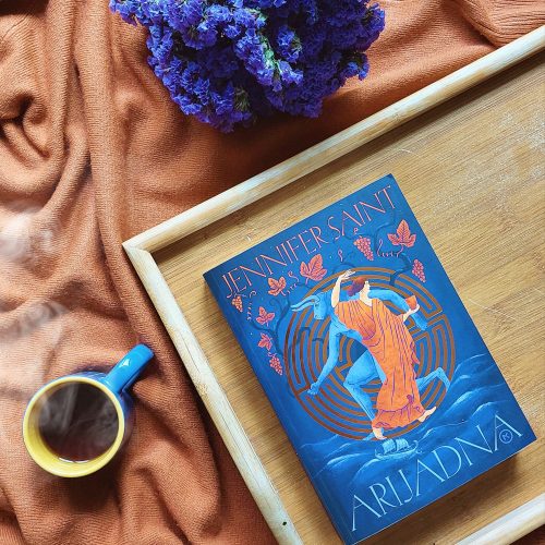 Recenzija: “Arijadna”, Jennifer Saint